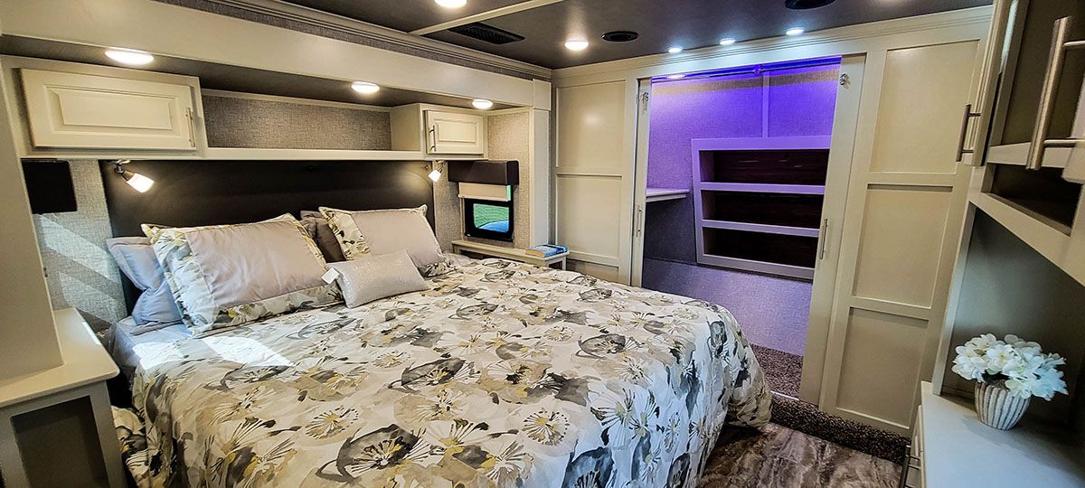 full time luxury fifth wheel bedroom